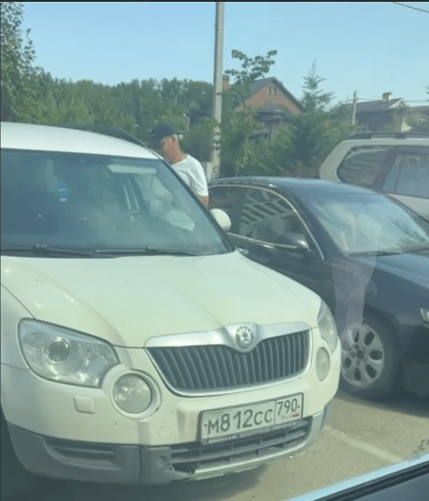 Registrované je auto s číslom М812СС 790RUS Škoda Yeti