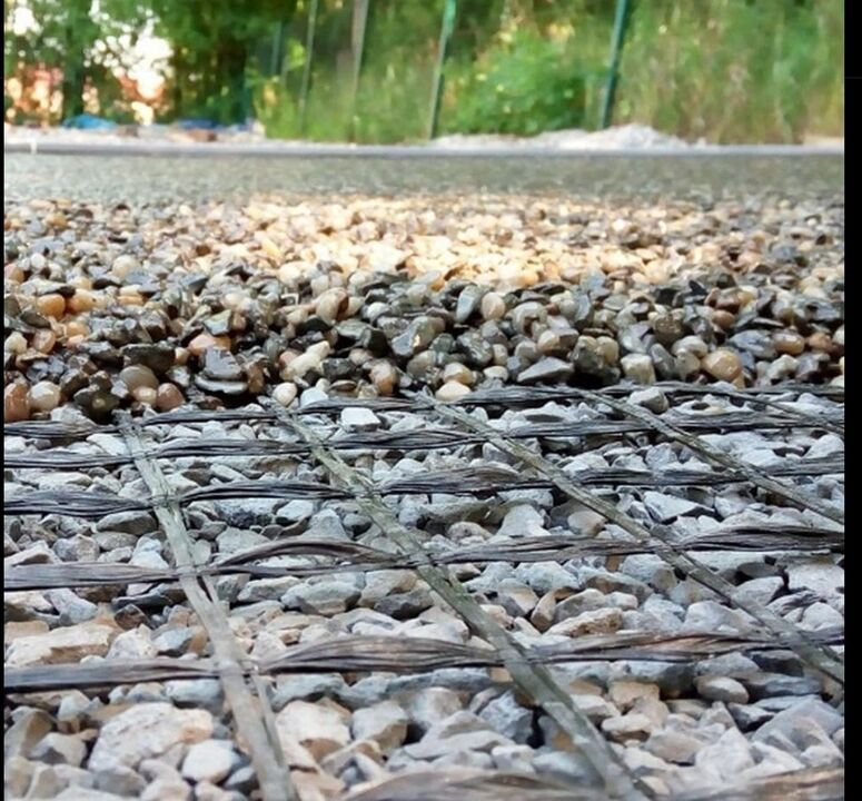 Sieťovina na spevnenie kamenného koberca
